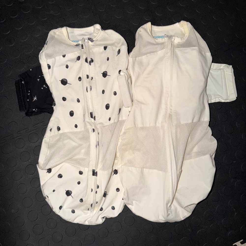 Happiest Baby SNOO Sack Swaddle 2-Pack Organic Cotton White Planet Print Small